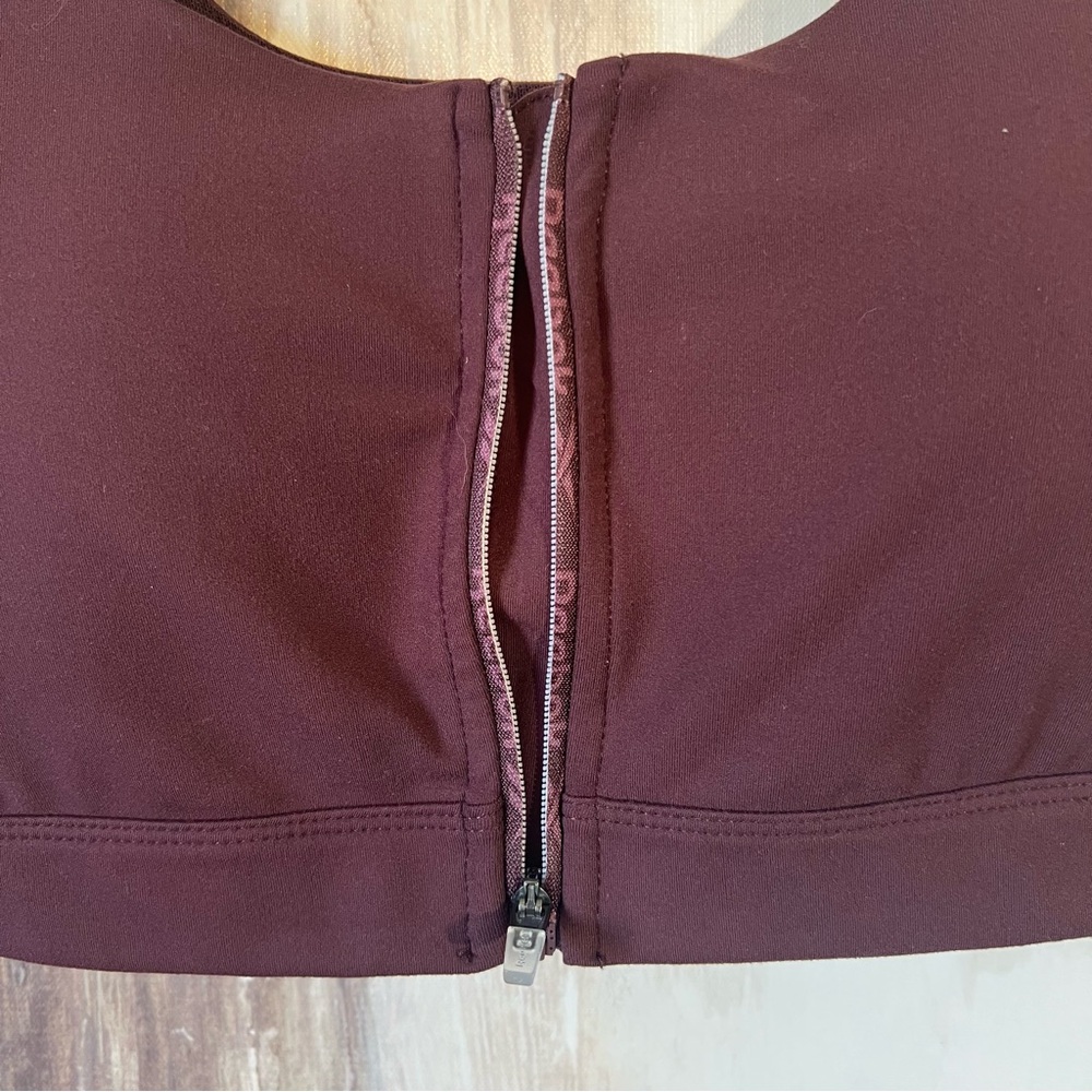 NWT Reebok High Support Sports Bra Size Small - Picture 3 of 6